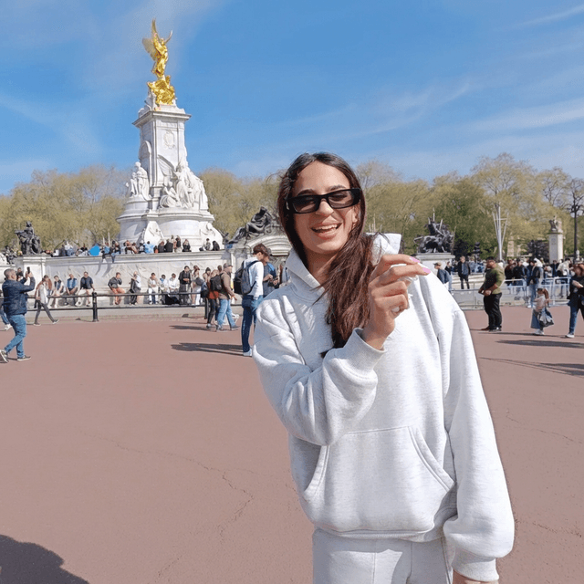 Smart Outpainting - AI prompt preview